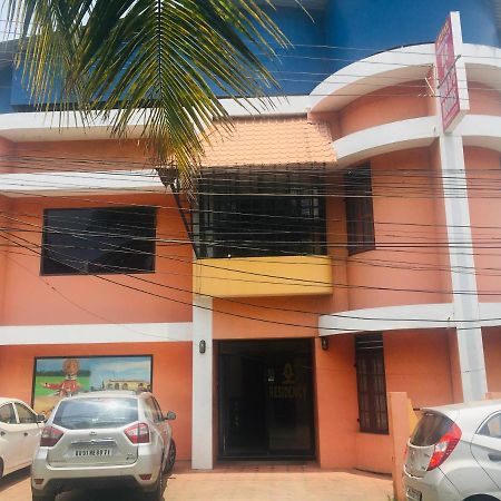 ホテル Anupam Residency Kochi エクステリア 写真