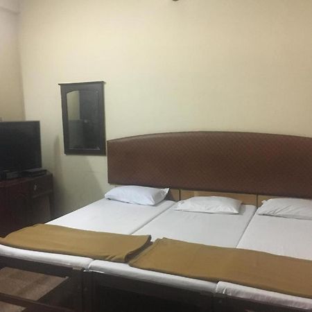 ホテル Anupam Residency Kochi エクステリア 写真