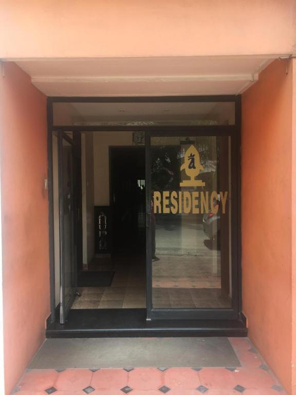 ホテル Anupam Residency Kochi エクステリア 写真